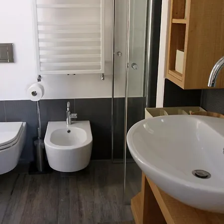 アパート Fivestay Casa Gabriella ヴェルナッツァ